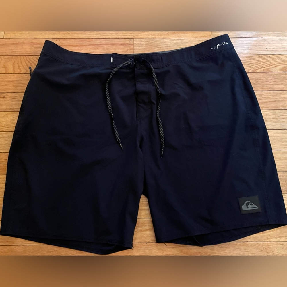 Quiksilver Black Highline DryFlight 4 Way Stretch Zip Pocket Board Shorts 42